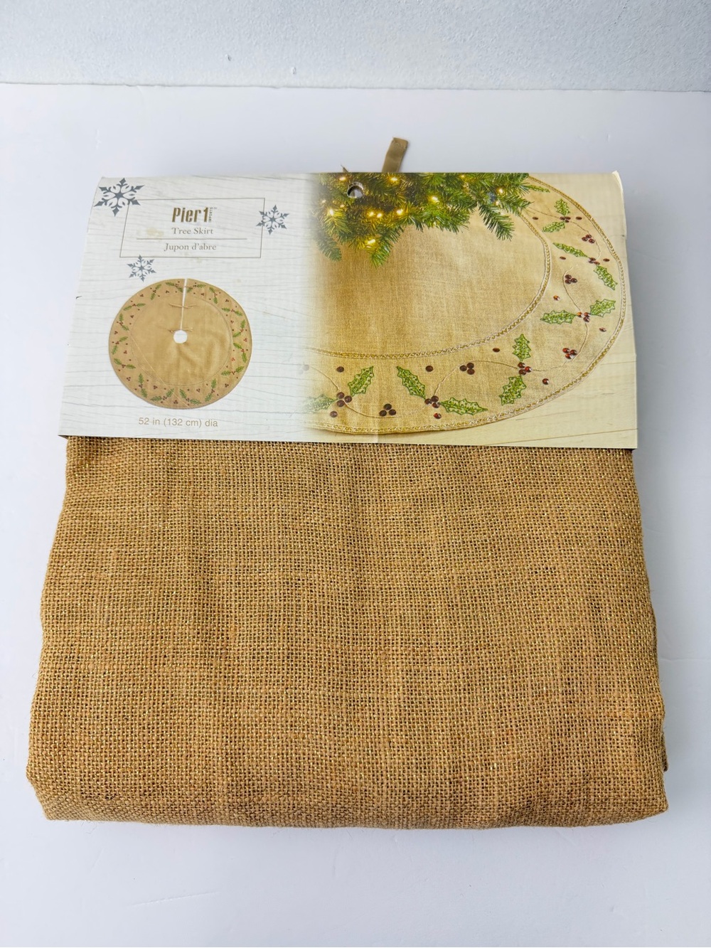 Pier 1 Imports Burlap 52-Inch Holly Embellished Holiday Christmas Tree Skirt NWT